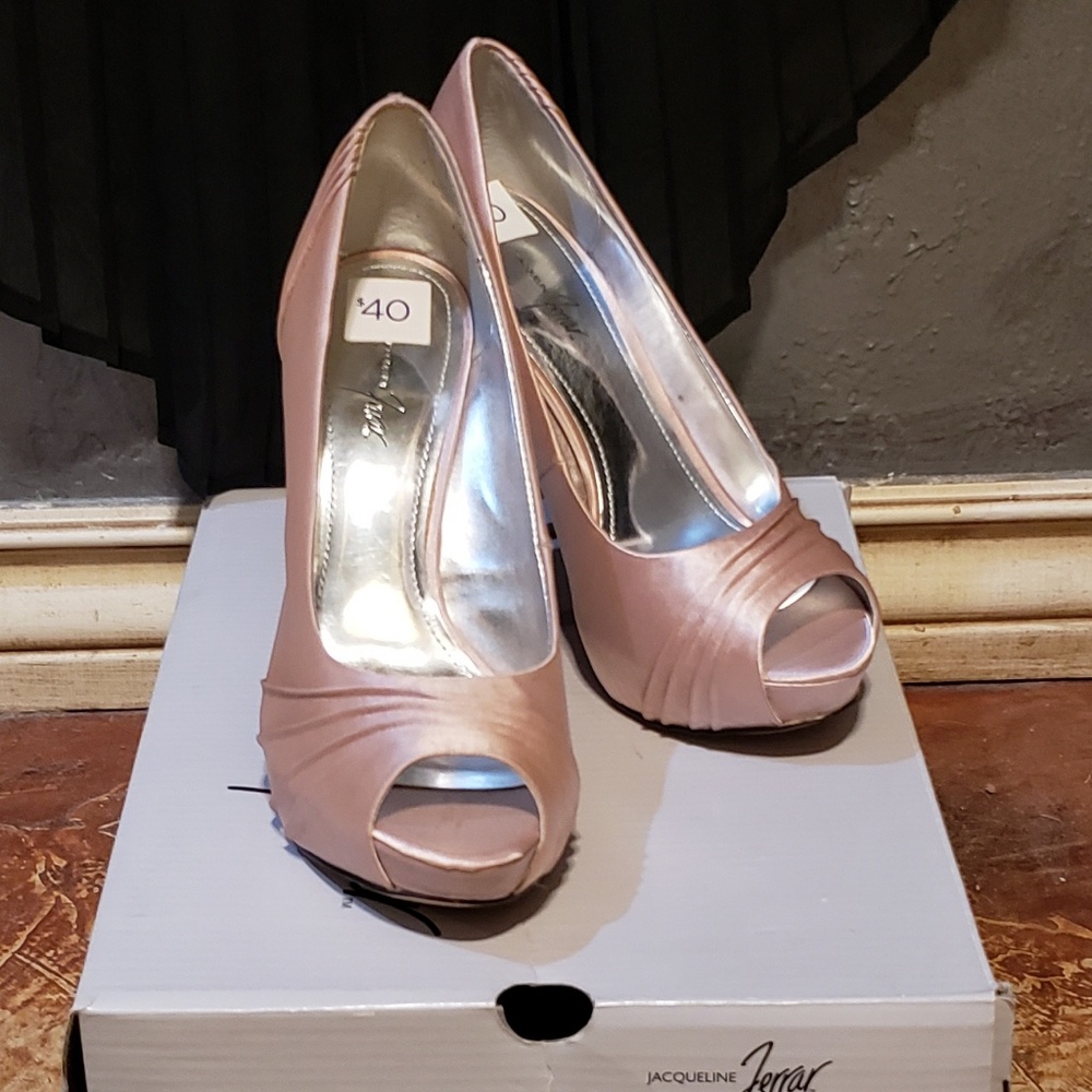 Jacqueline Ferrar Dante High Heels